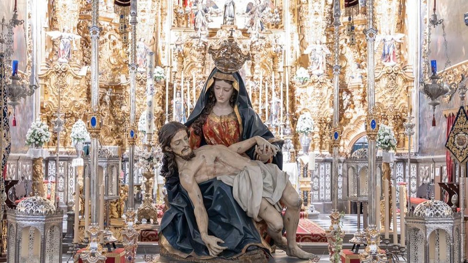 Altar de Cultos Extraordinario Santa María de la Alhambra, Mayo 2025.jpg