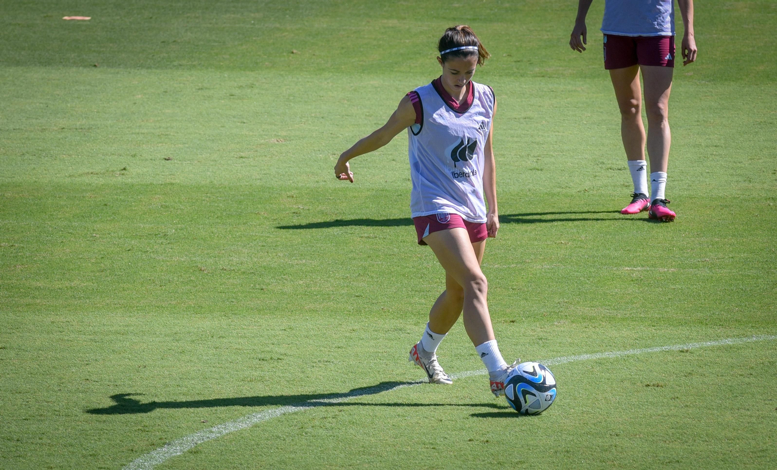 El entrenamiento de la Selección Española Femenina, en imágenes