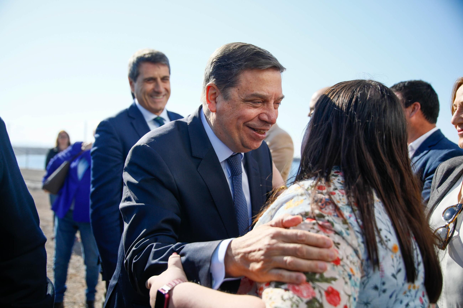 El ministro de Agricultura, Pesca y Alimentación, Luis Planas visita una de las balsas de la CUNC, en imágenes