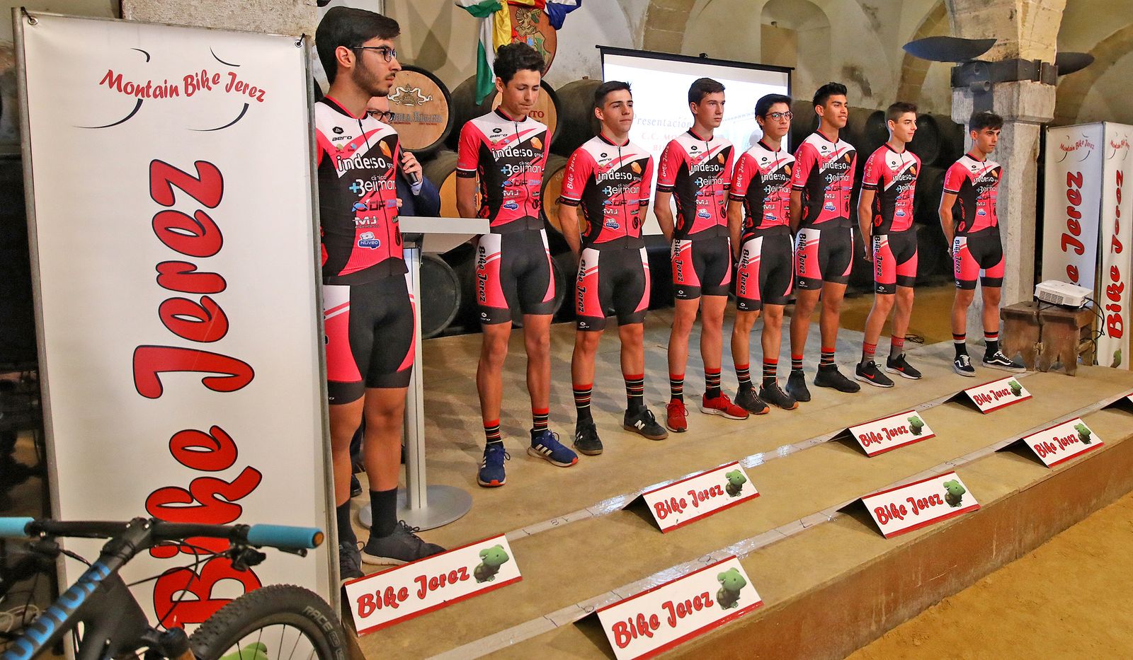 Imágenes de la presentación del Club Ciclista Indeso Bike Jerez