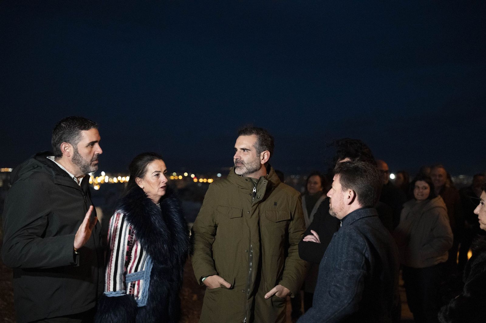 Las murallas del Cerro de San Cristóbal se encienden para iluminar Almería