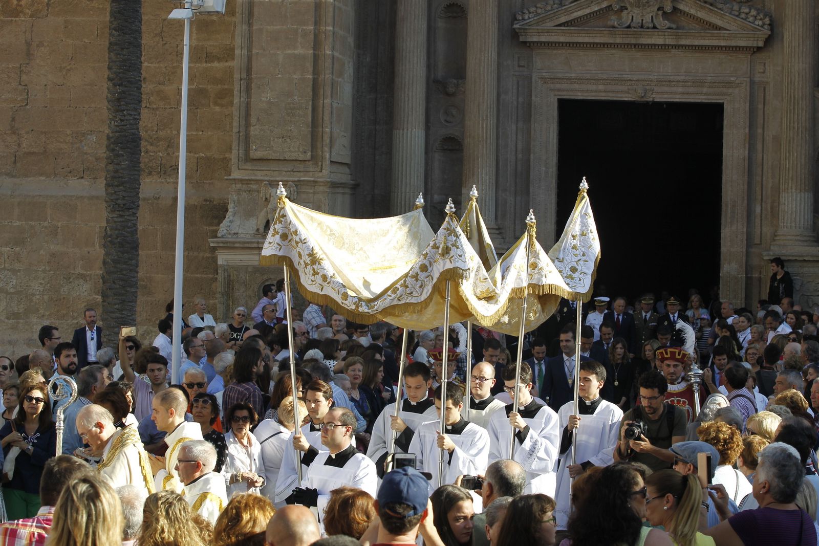 Las imágenes de la celebración del Corpus Christi en Almería