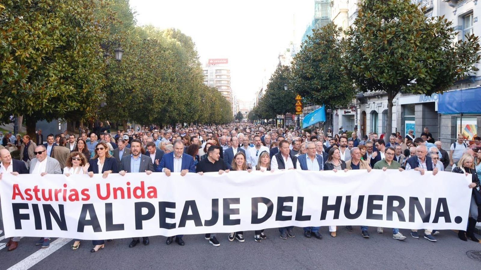 Manifestaciones contra el peaje del Huerna.