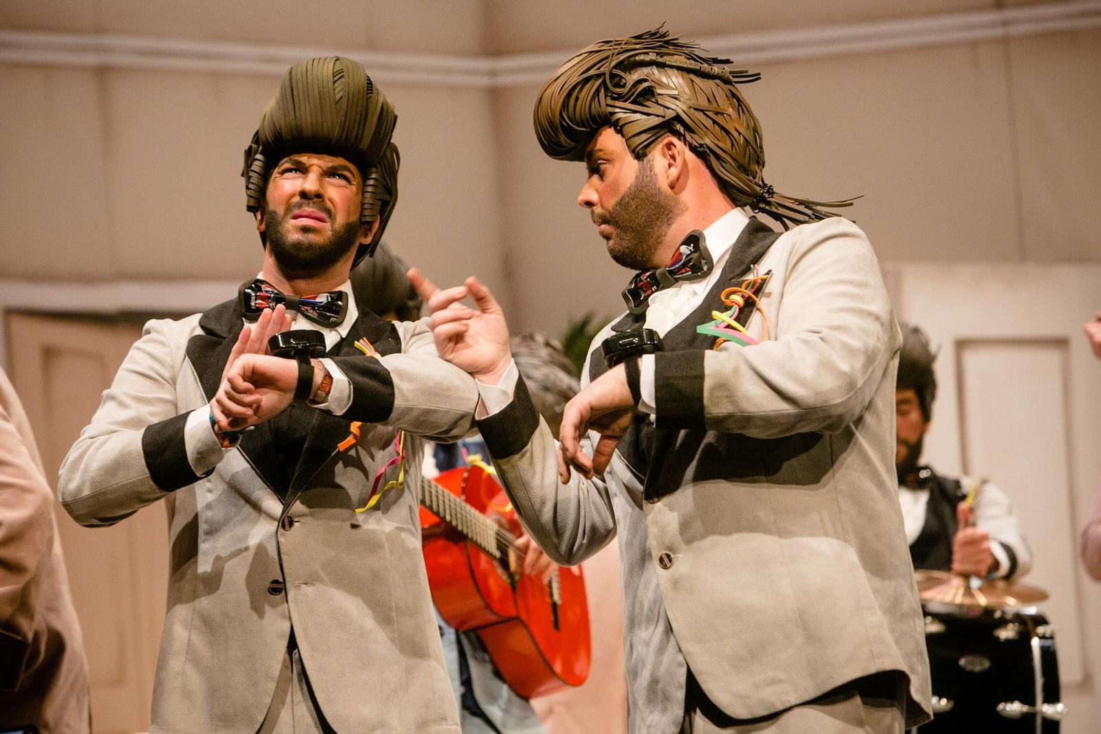 Chirigota "Baja Paqui, aunque sea en pijama"