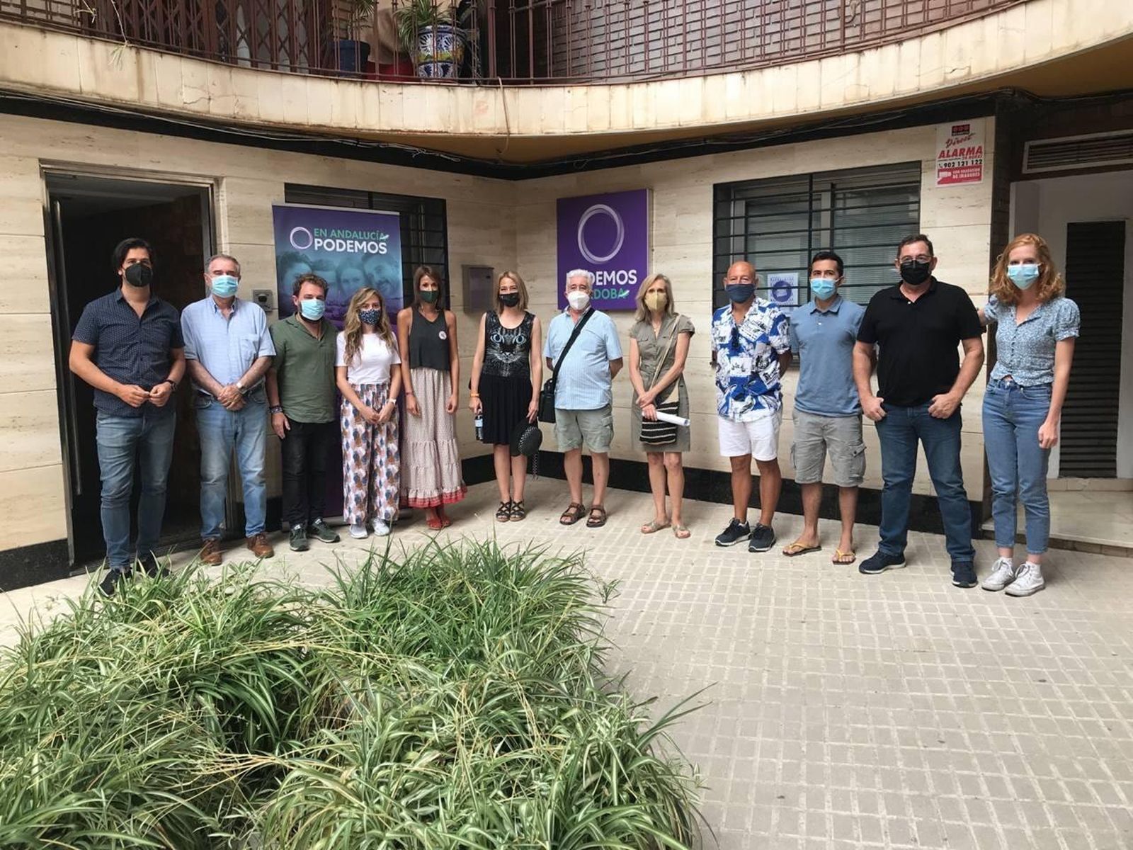 Encuentro de Lilith Vestrynge y Martina Velarde con representantes de las asociaciones.