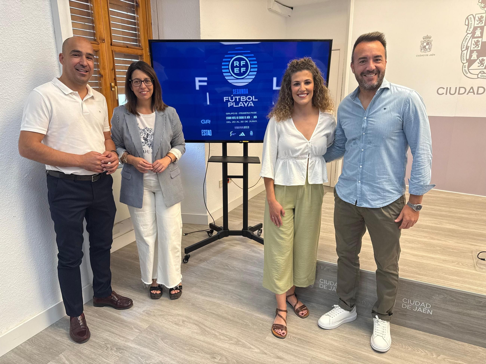 Juan Manuel Arjonilla, África Colomo, Beatriz López y Javier Mañas, en la presentación.