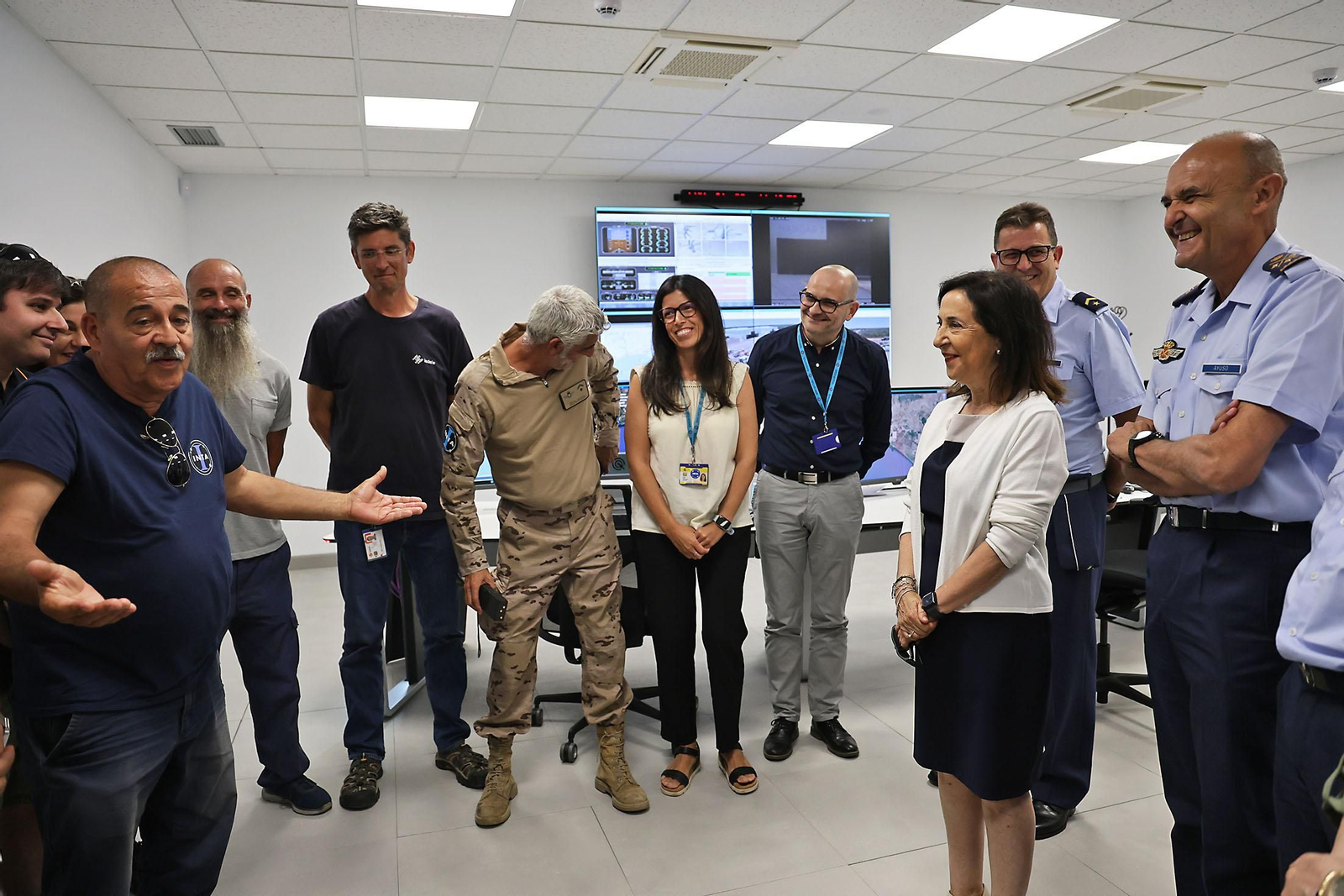 Imágenes de la Visita de la ministra de Defensa, Margarita Robles, a el Centro de Ensayos de Sistemas Aéreos no Tripulados CEUS