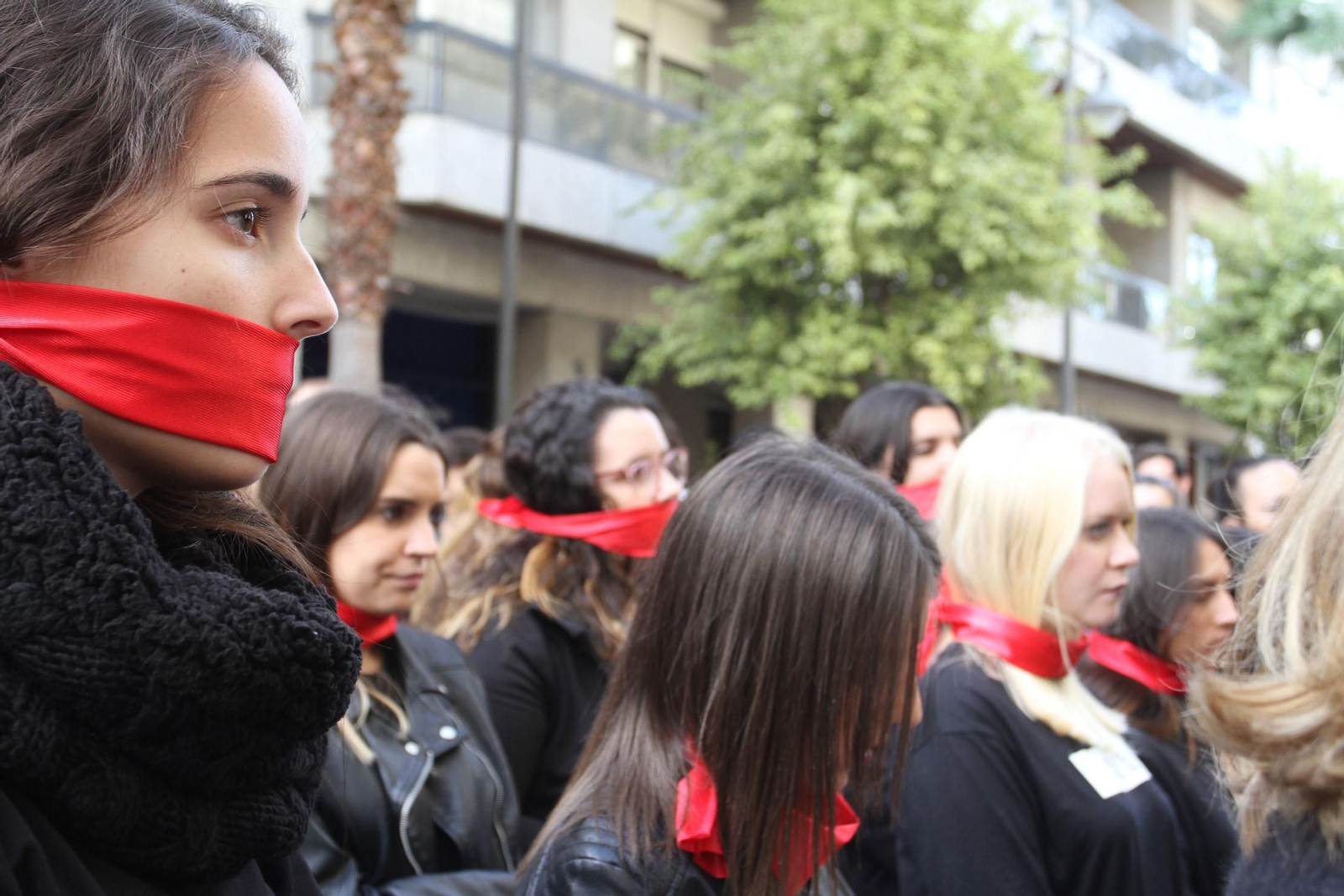 Lectura de manifiesto de violencia contra la mujer
