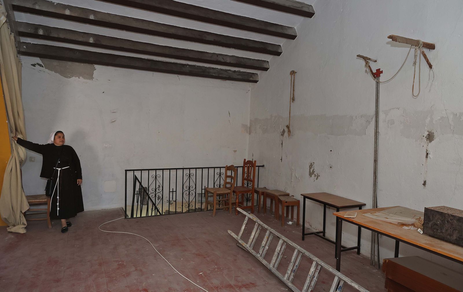 Imágenes de los desperfectos de la iglesia Nuestra Señora del Carmen en La Línea