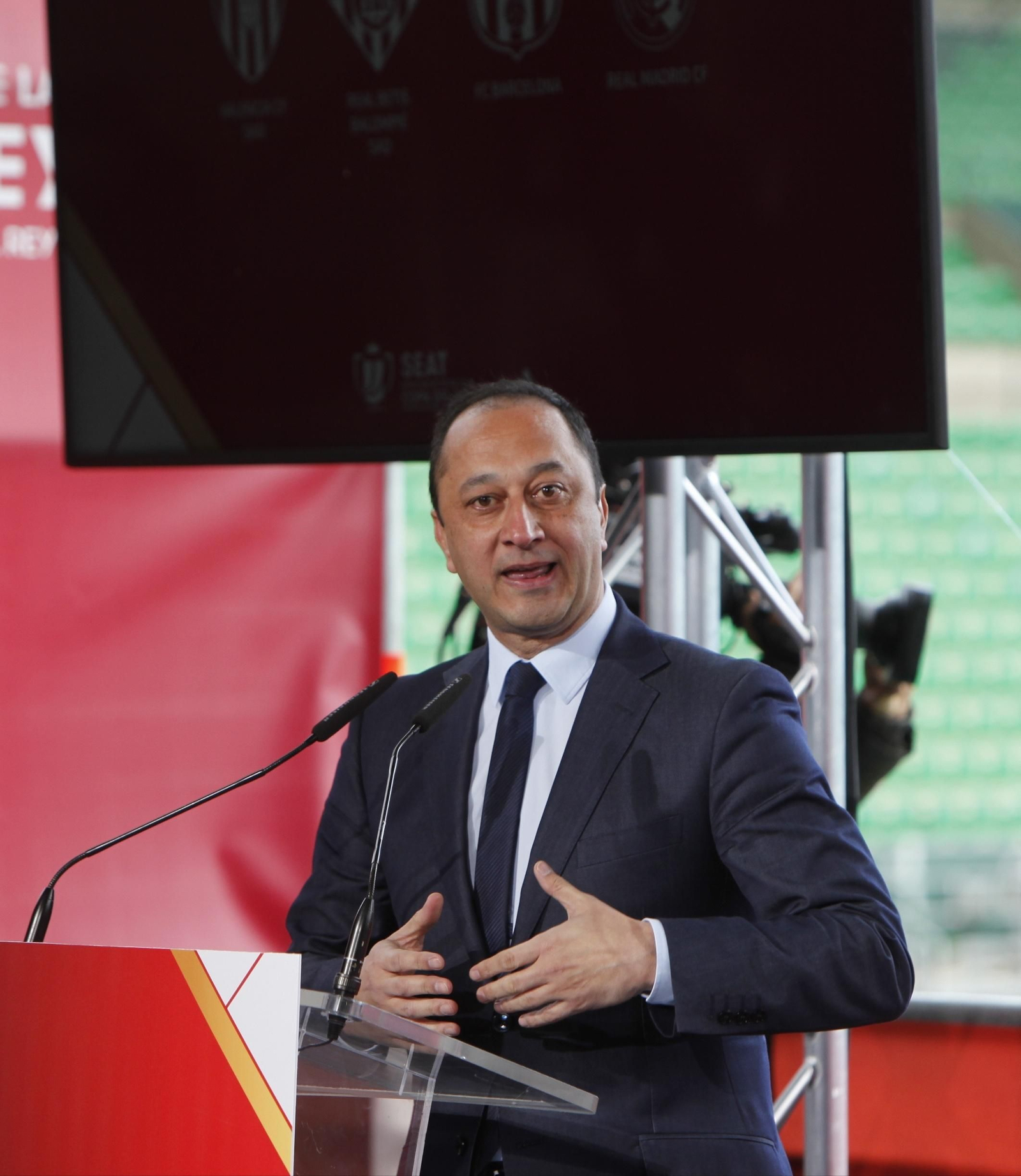 Las imágenes del sorteo de las semifinales de la Copa del Rey