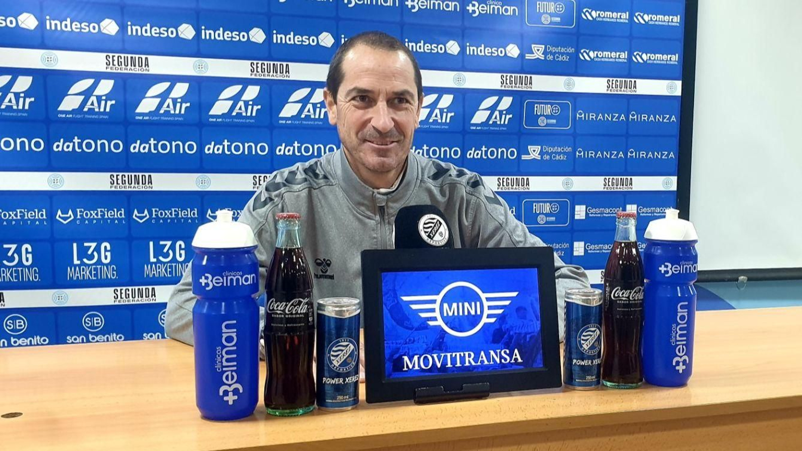 Dieo Caro, entrenador del Xerez DFC, asegura que el Linares es un rival difícil y que compite muy bien.