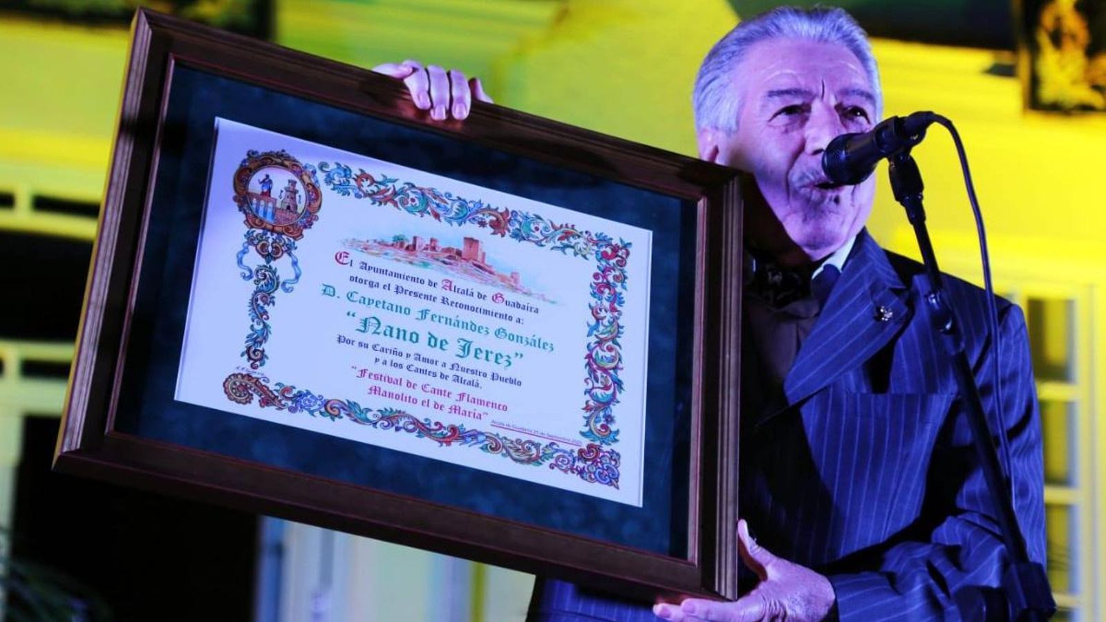 Una imagen del jerezano tras recibir un nuevo reconocimiento en Alcalá hace unos días.