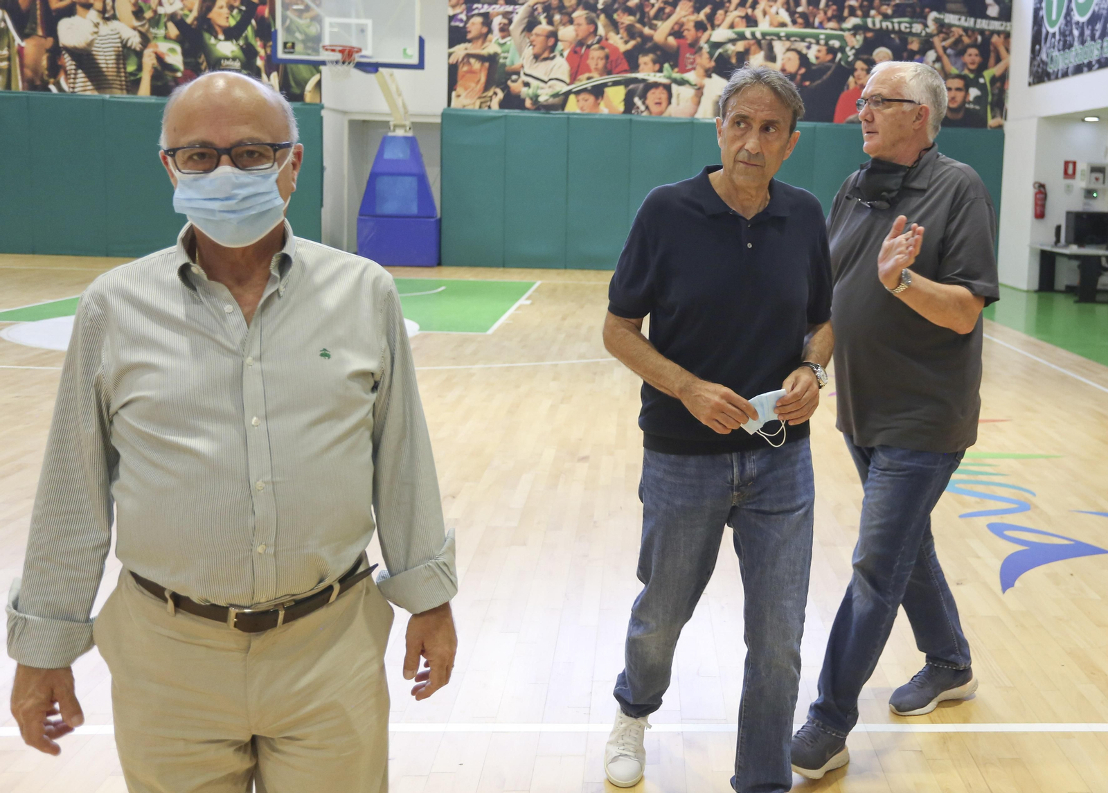Eduardo García, Luis Casimiro y Manolo Rubia, en Los Guindos.