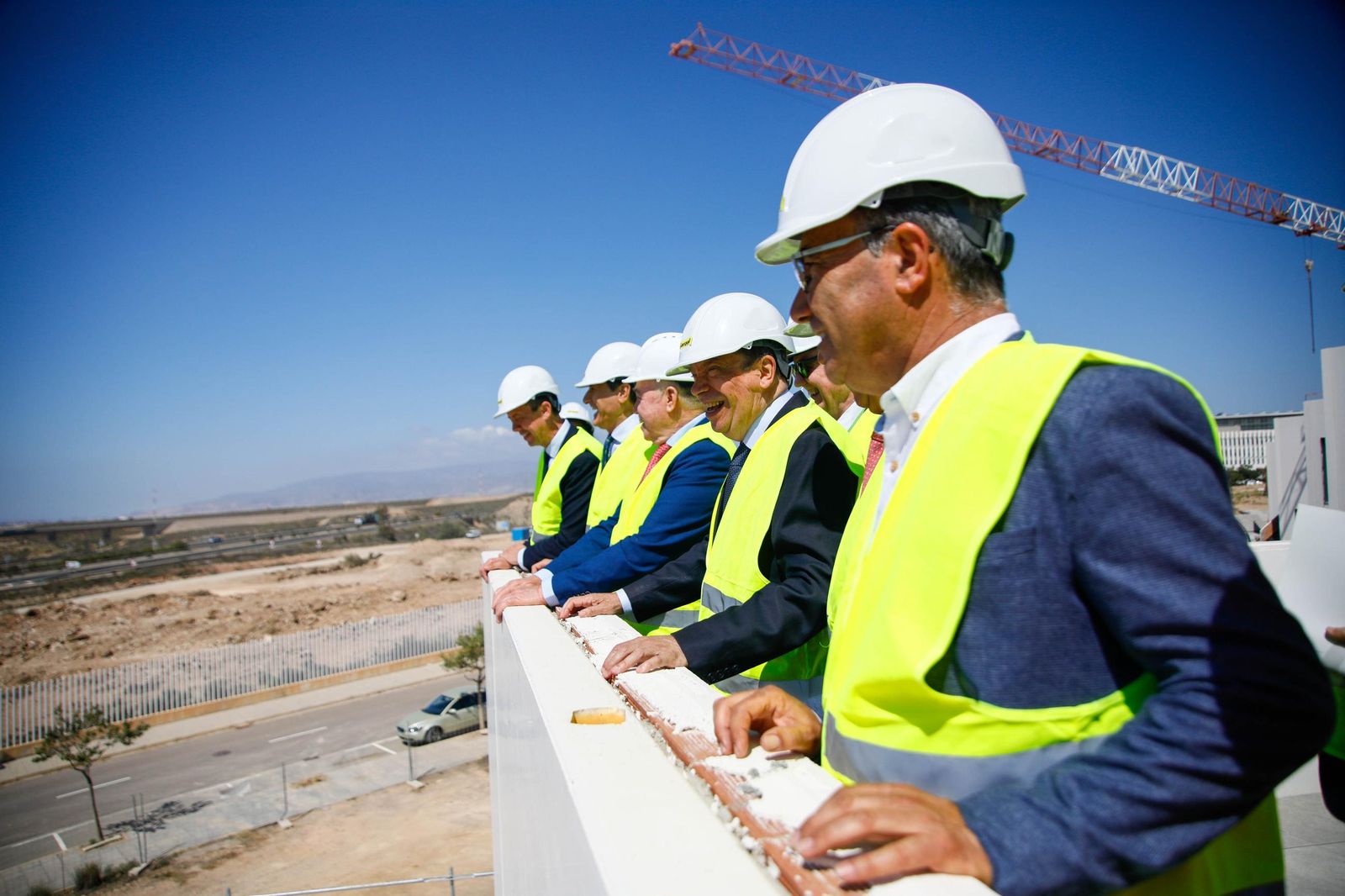 Luis Planas en una visita a la cooperativa Única