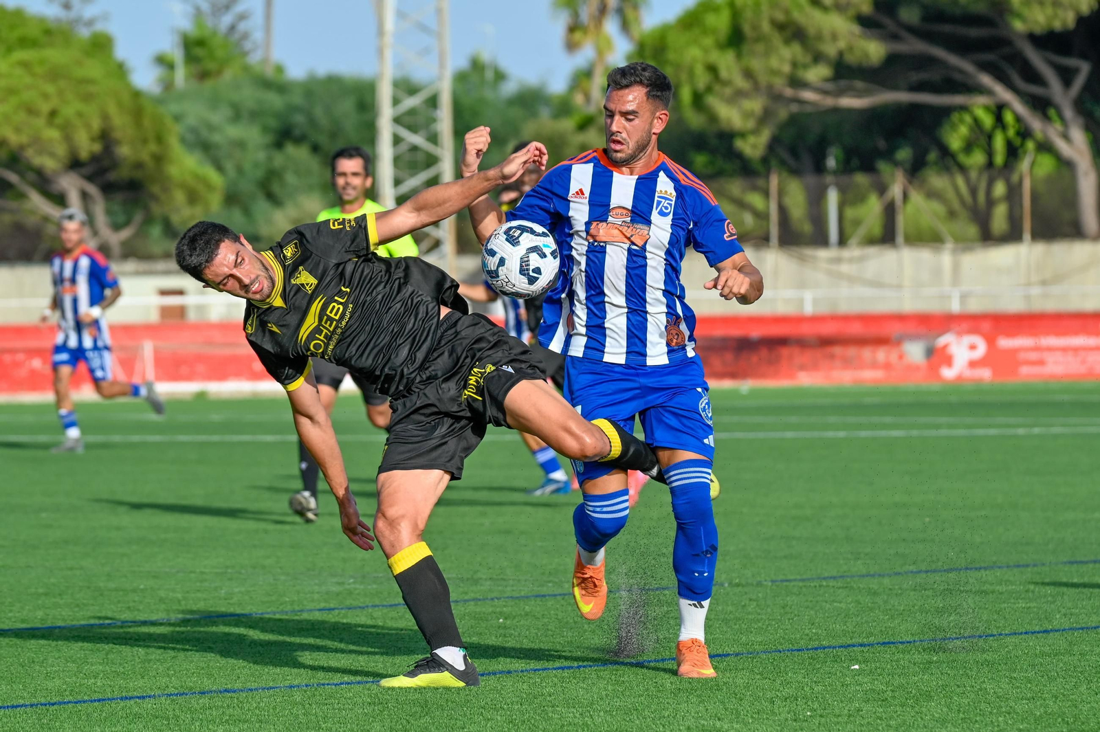 Imágenes del Xerez CD-Sanluqueño en el XLIX Trofeo Ciudad de El Puerto