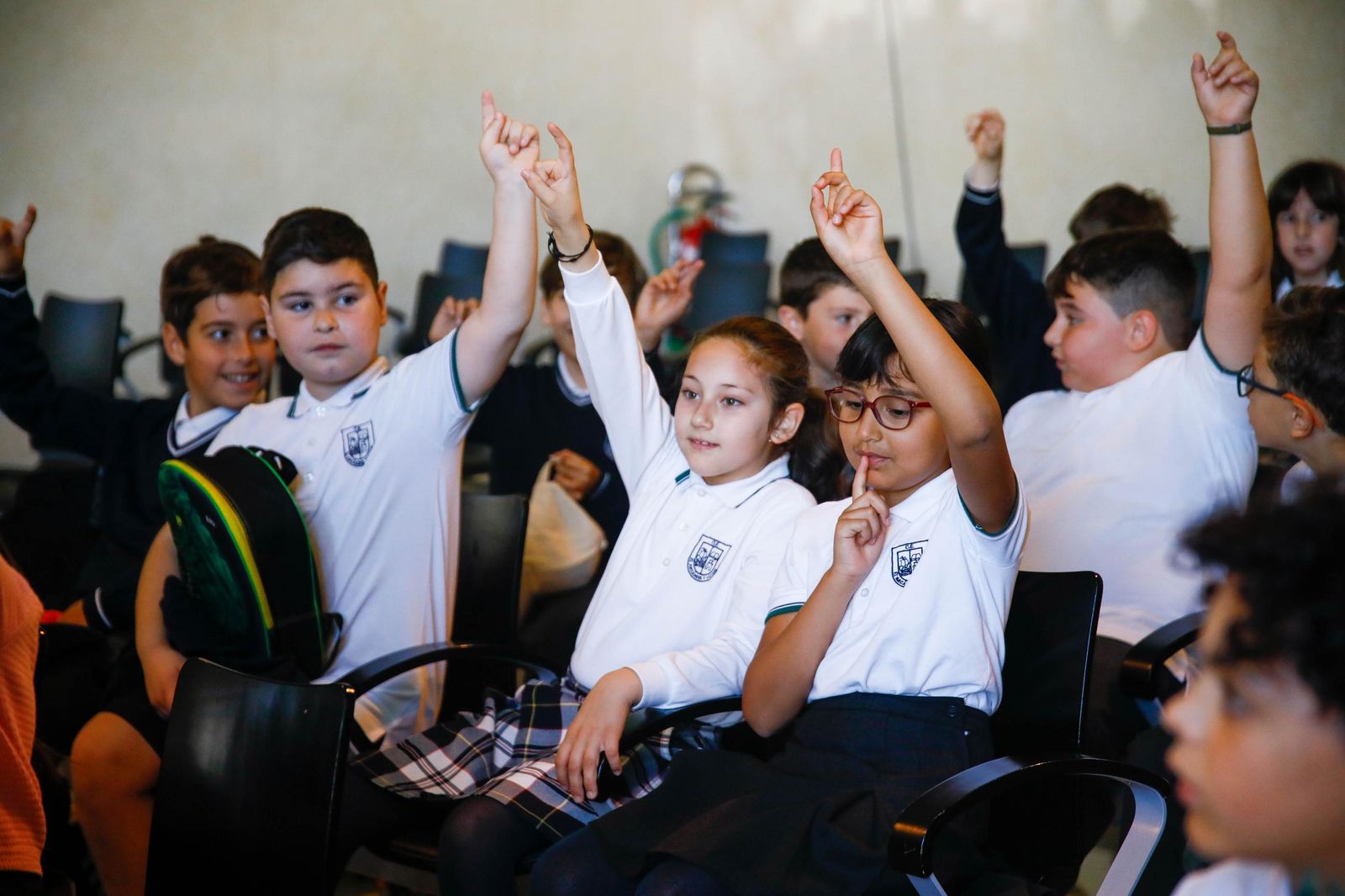 Visita al Ayuntamiento de Almería del colegio Virgen de Fátima, en imágenes