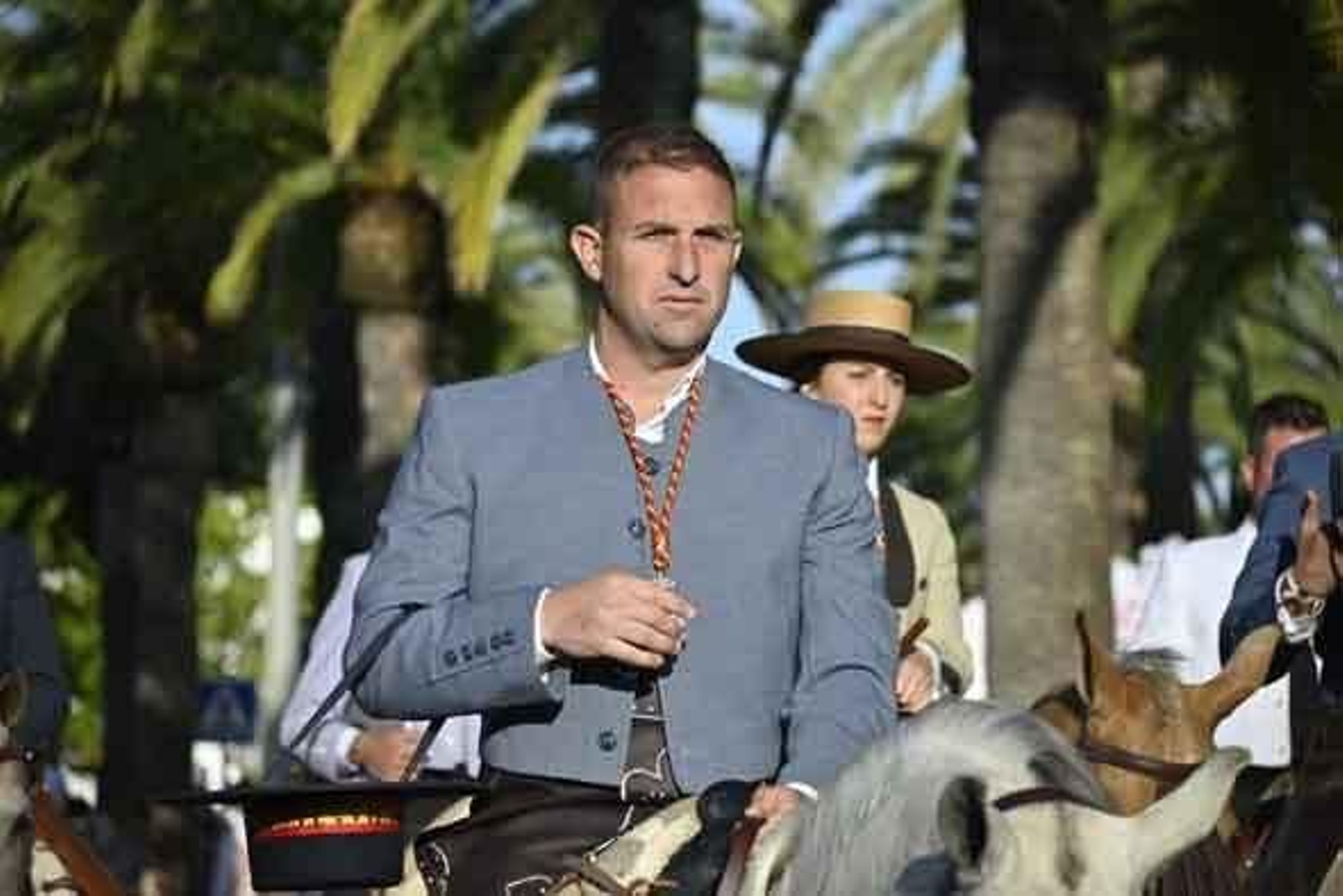 Las mejores imágenes de los peregrinos en la salida de Emigrantes