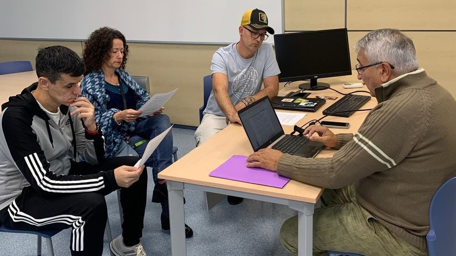 Encuentro con respresentantes de ambos colectivois