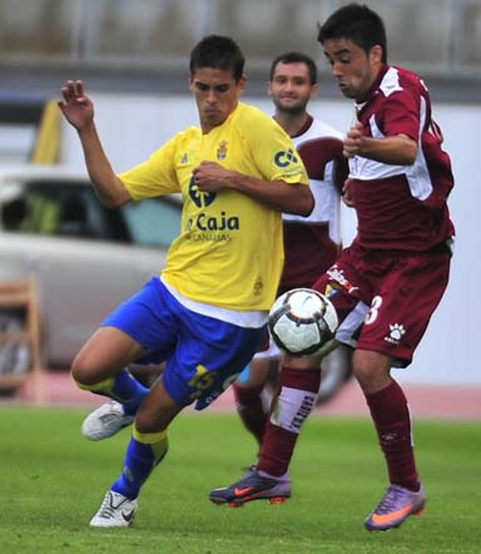 La UD Las Palmas y el Cádiz firmaron tablas en un discreto partido (1-1) que deja a los de Víctor Espárrago en puestos de descenso

Foto: LOF