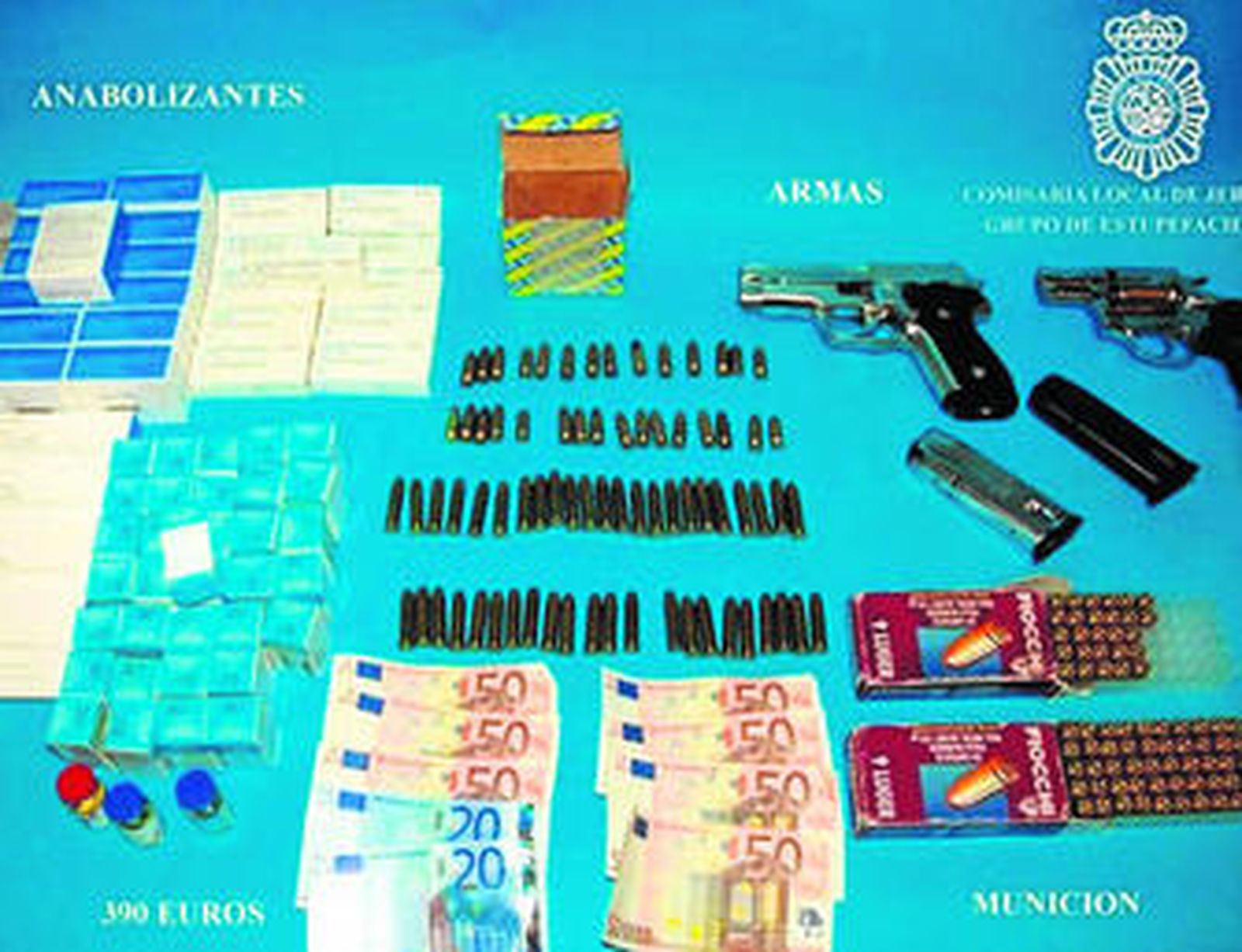 Droga, armas y dinero, entre otros efectos intervenidos en la operación 'Kokuba'.