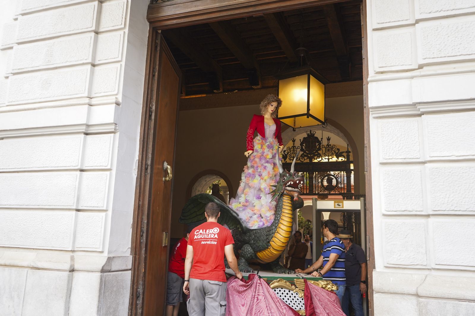 El regreso de la Tarasca a las calles de Granada, en imágenes