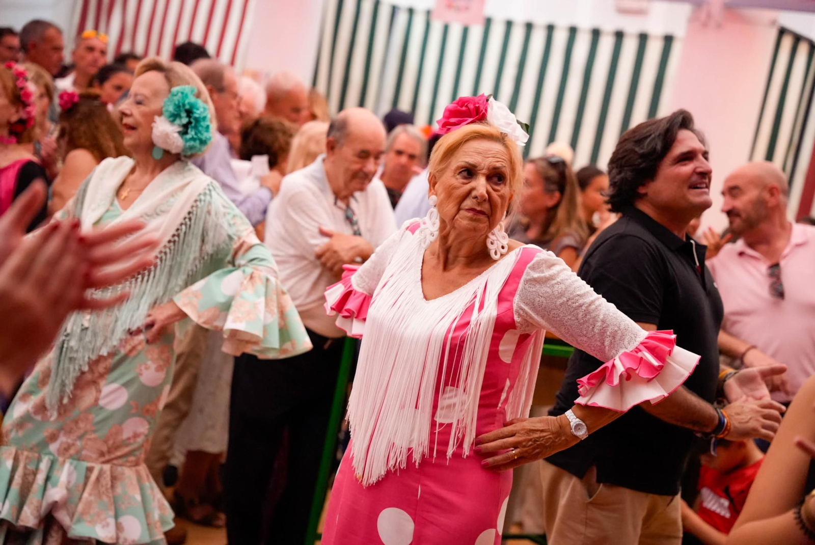 Así bailan en el concurso de sevillanas de La Lola de la fería de Almería