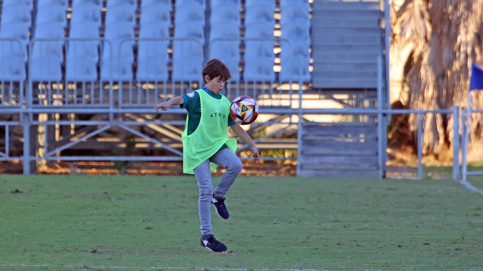 Búscate en el Xerez DFC - Córdoba B en el Pedro S. Garrido de Jerez