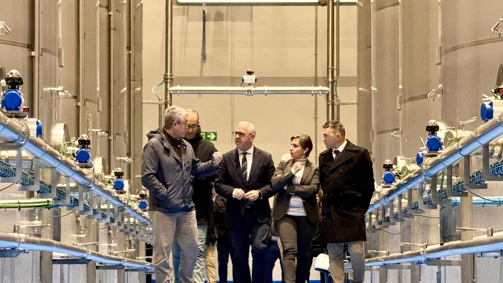 Visita a la nueva planta envasadora de Jaencoop.