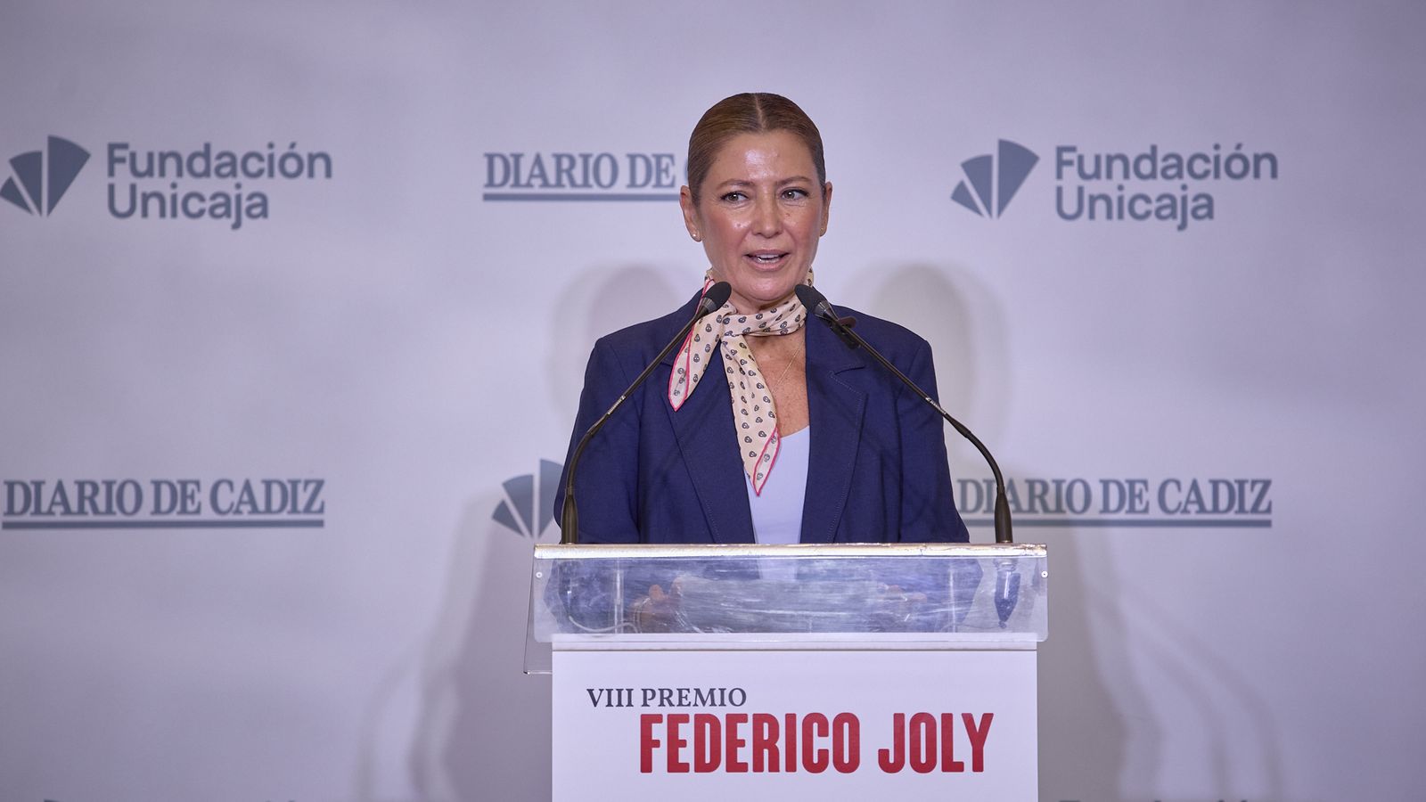 Las imágenes de la entrega del VIII Premio Federico Joly a Sara Baras en Cádiz