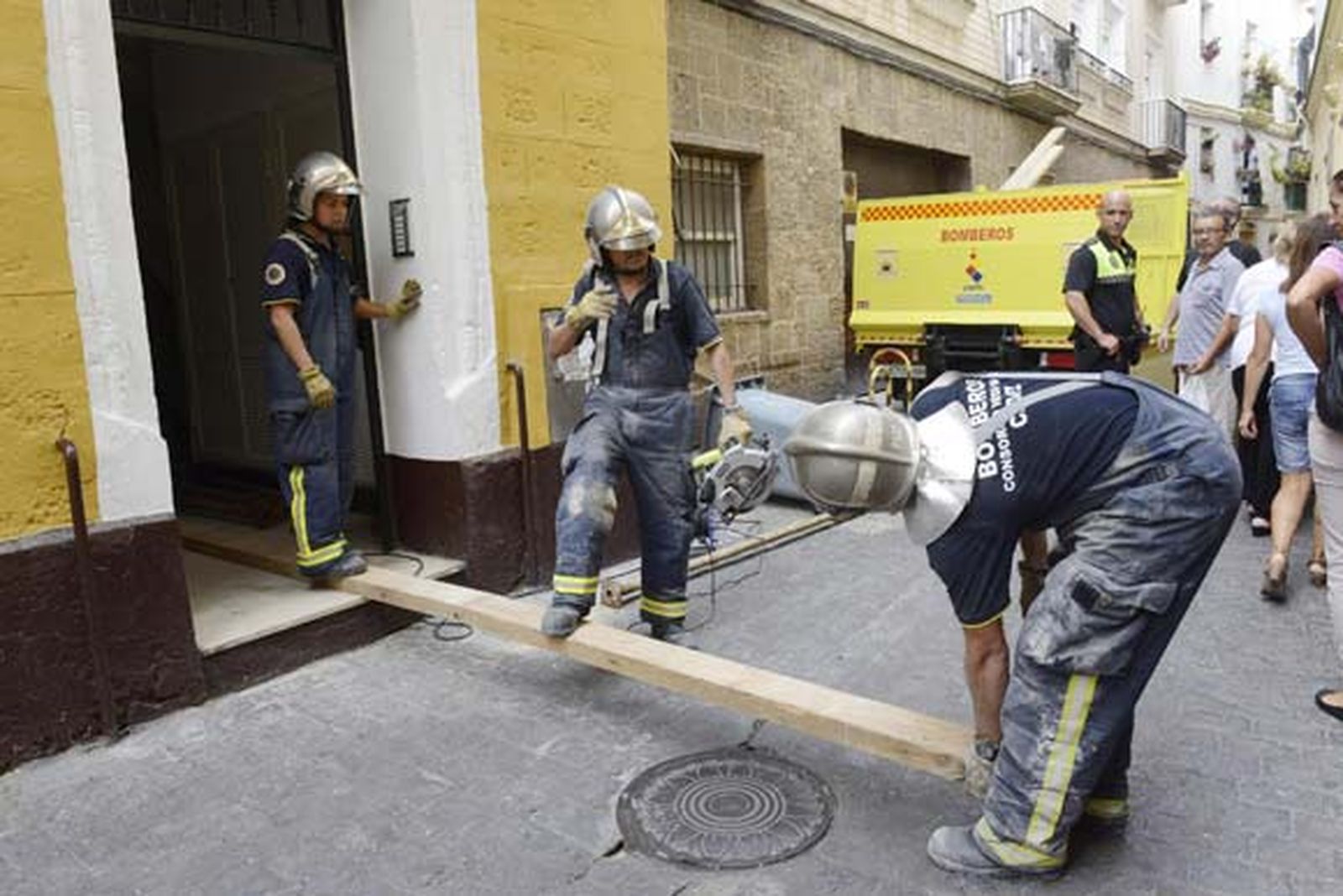 La obra causante de los daños en María Arteaga, 16 carecía de licencia