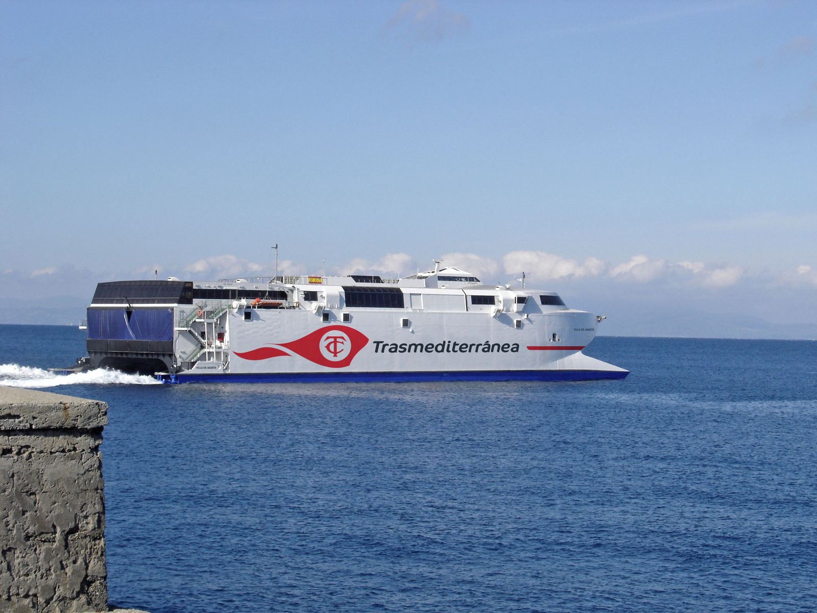 Armas Trasmediterránea.