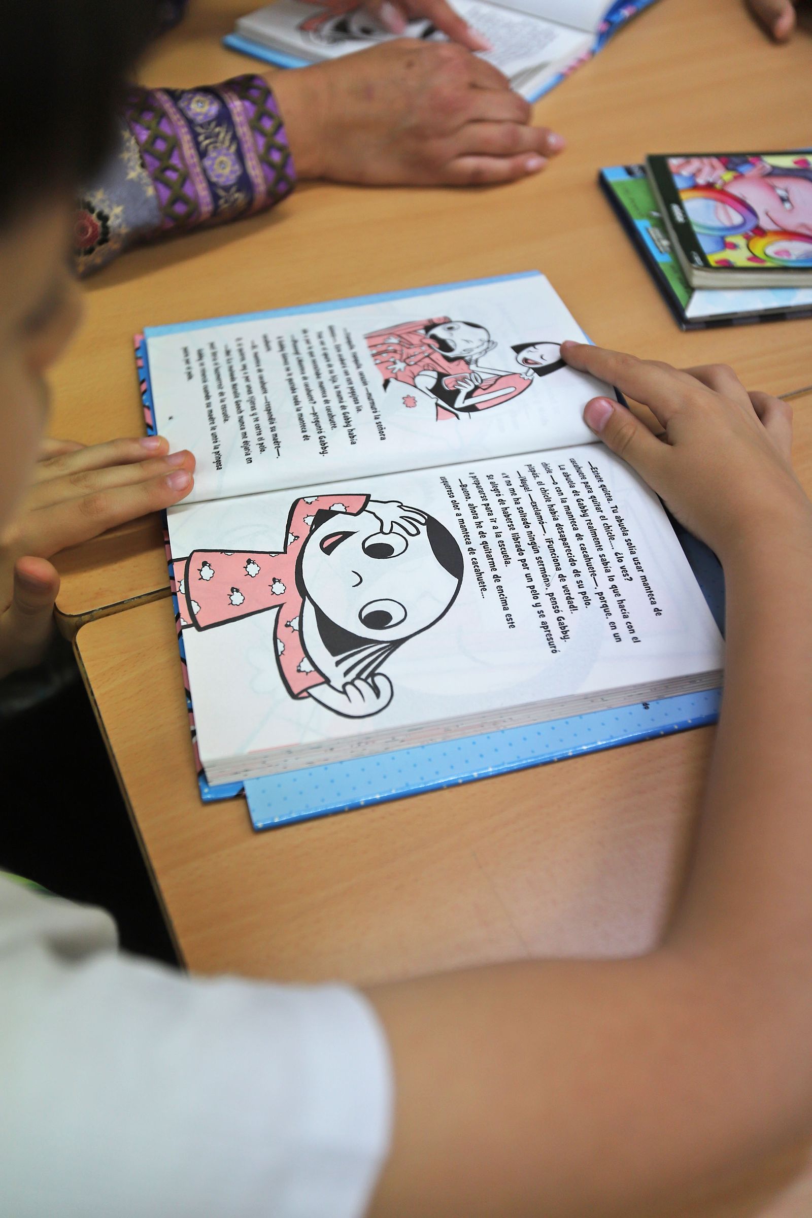 Imágenes de la visita a una sesión Lecxit en el CEIP Arias Montano