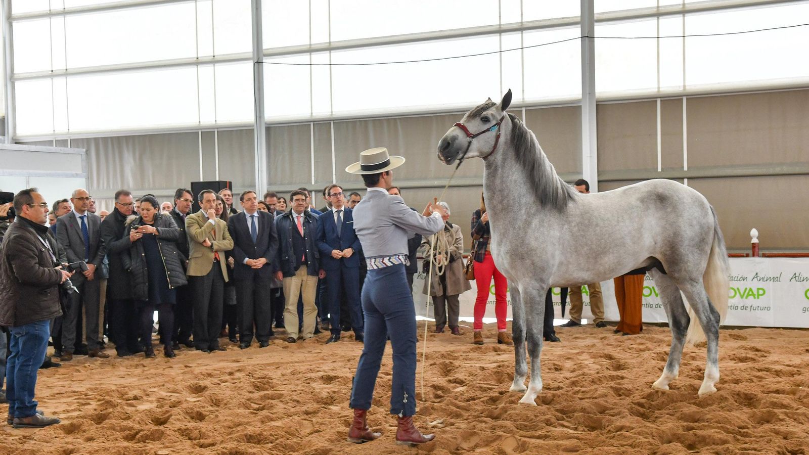 Exhibición ecuestre durante el paseo inaugural.