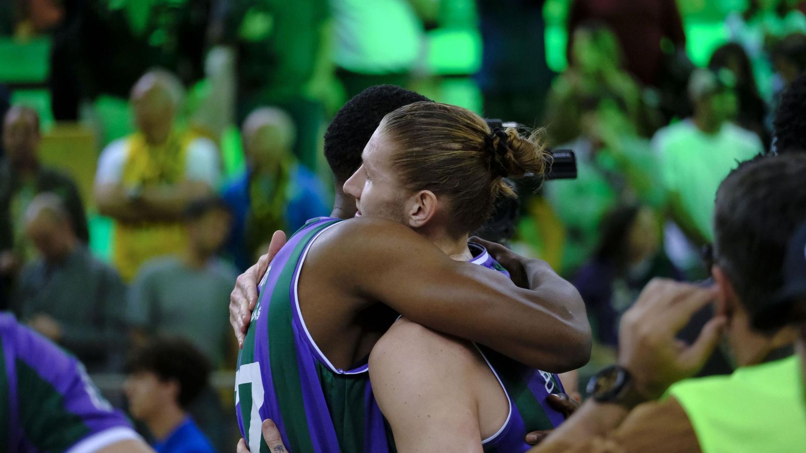 El Unicaja, campeón de Copa: Todas las imágenes del partido, la fiesta y la llegada a Málaga