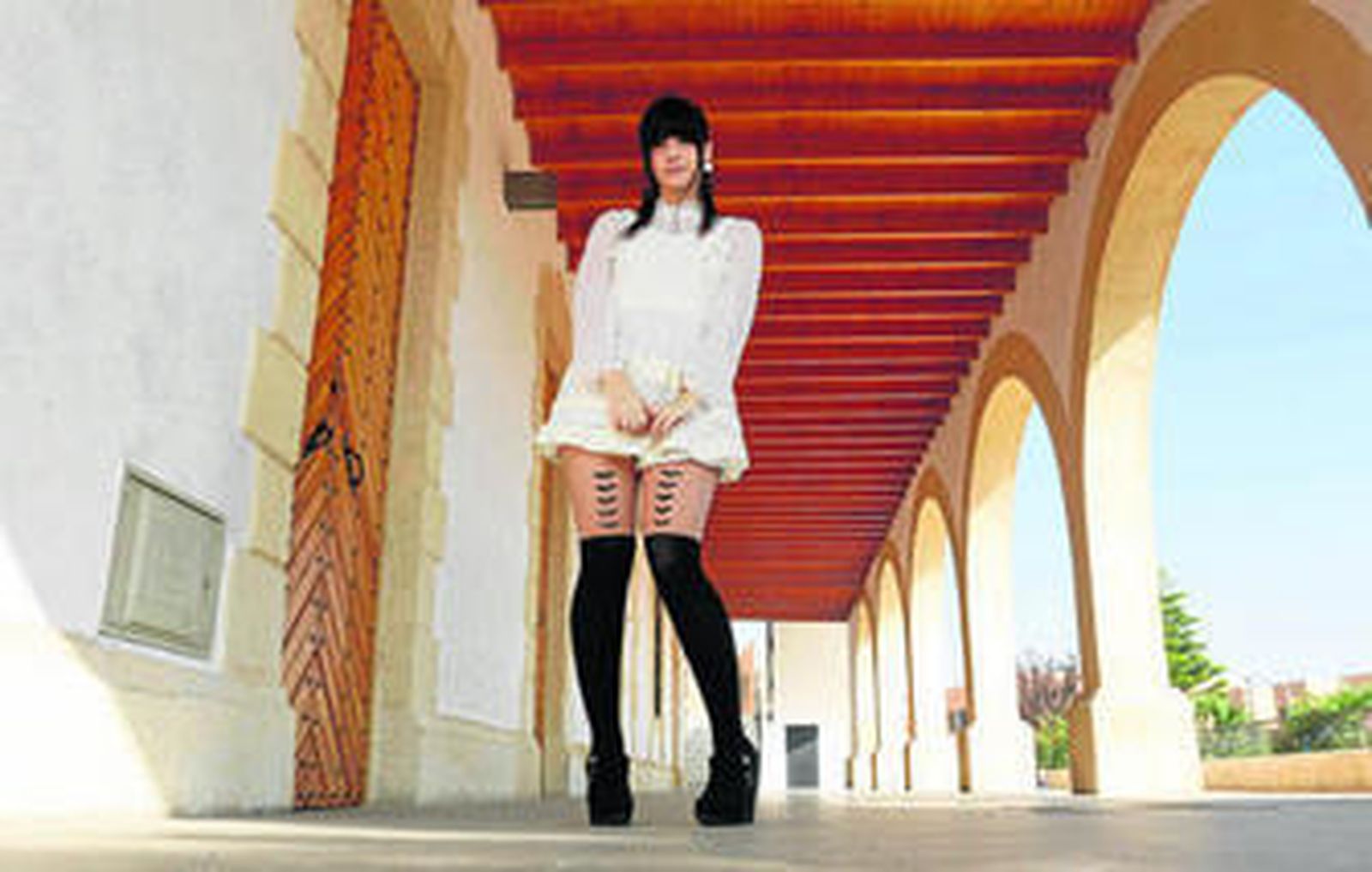 La joven de 15 años estudia en un Instituto de Almería y es una figura de la canción en Japón.