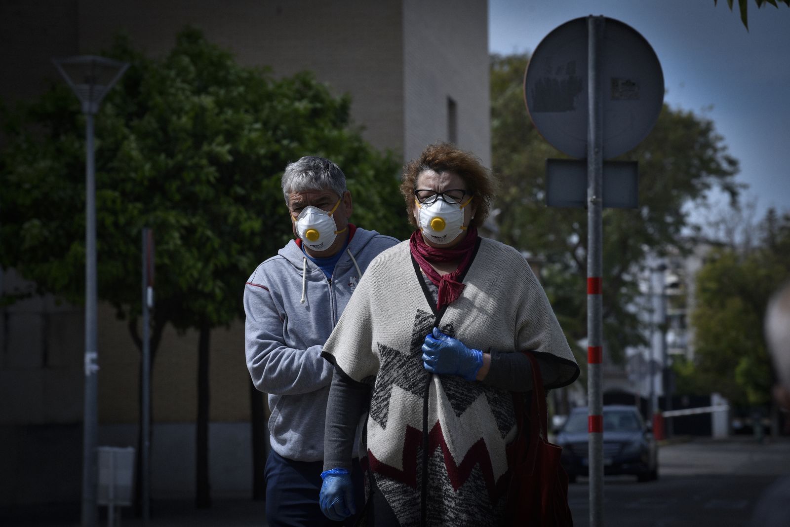 La resistencia en las calles por el estado de alarma: sanitarios de Andalucía, héroes anónimos