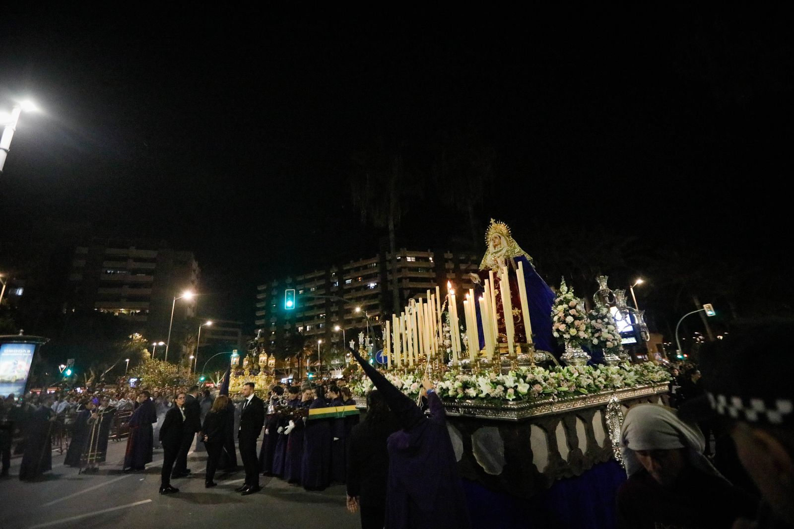 La procesión del Encuentro, en imágenes