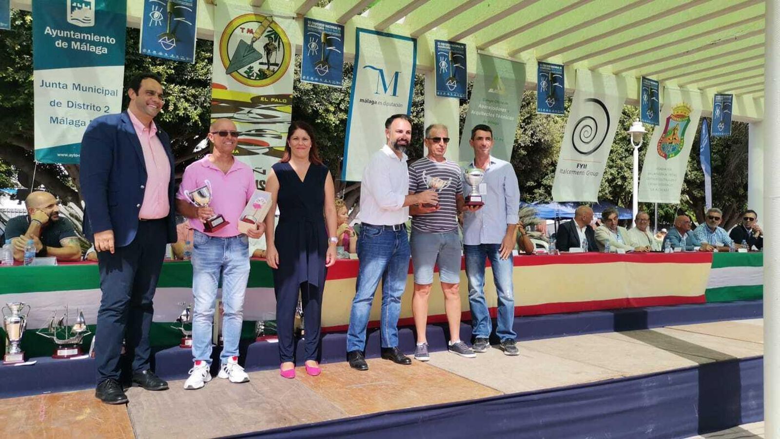 El oficial Javier Fernández y su ayudante Óscar Miguel Tejera.