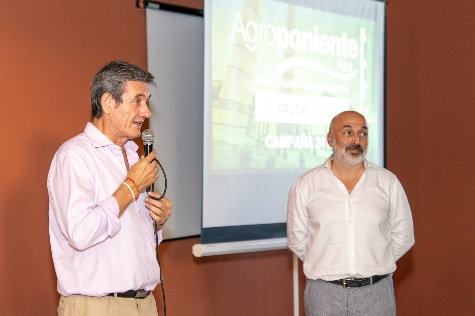 El alcalde de Adra, en el acto de Agroponiente.