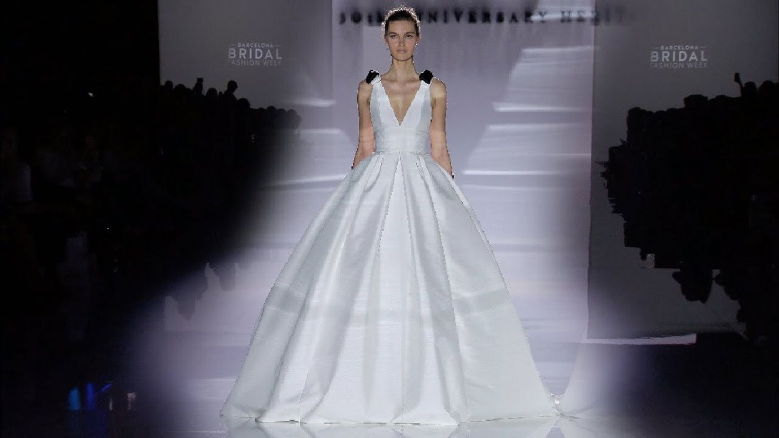 Modelo en uno de los pases de la anterior edición de la 'Bridal Week Barcelona'.