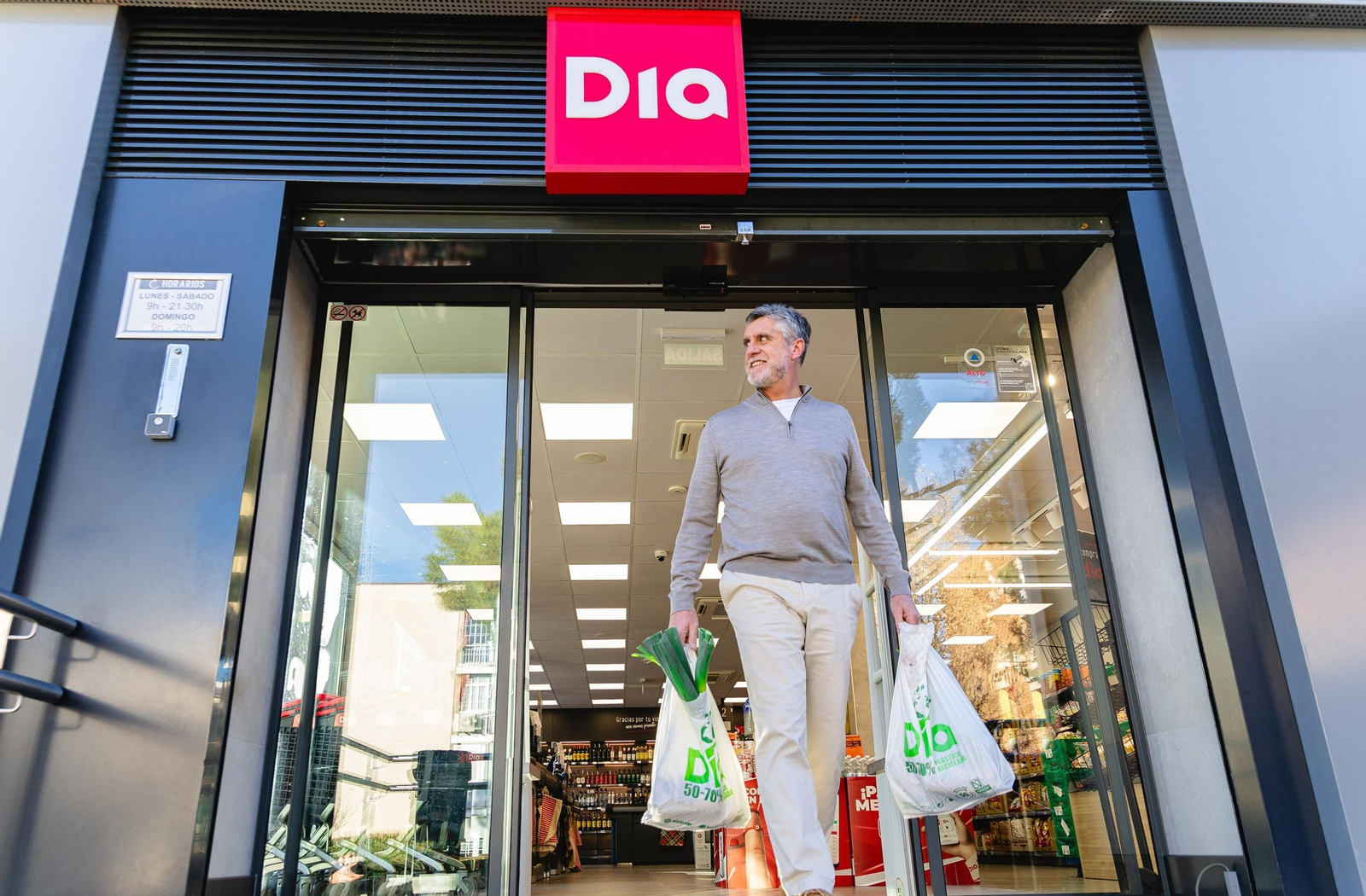 Dia está cerca de todos sus clientes para ofrecerles la mejor experiencia de compra adaptada a sus necesidades.