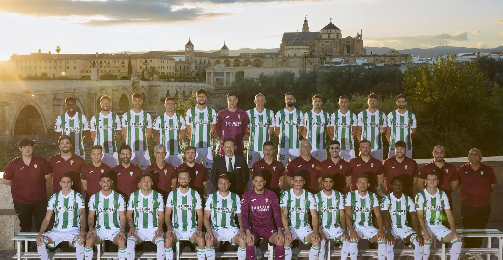 Foto oficial del Córdoba CF de la campaña 24-25.
