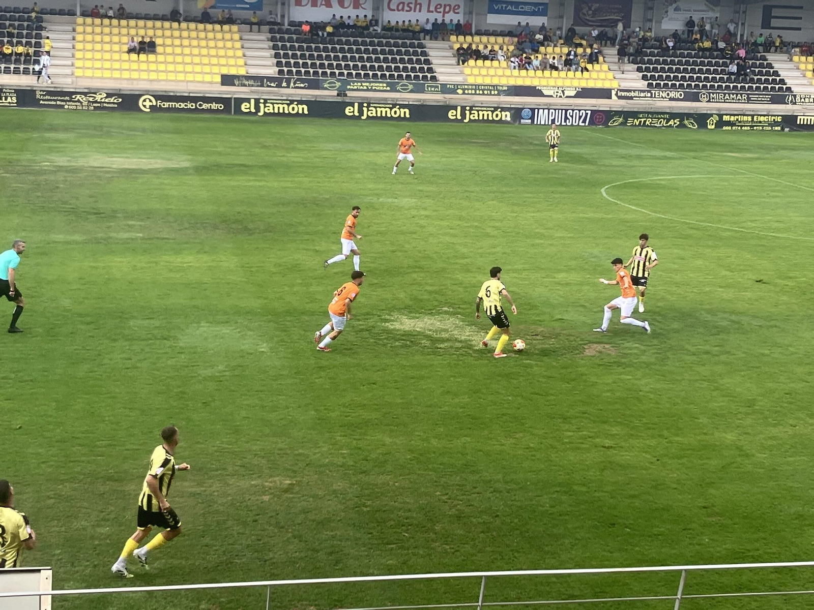 Un lance del encuentro entre el San Roque y el Pozoblanco.