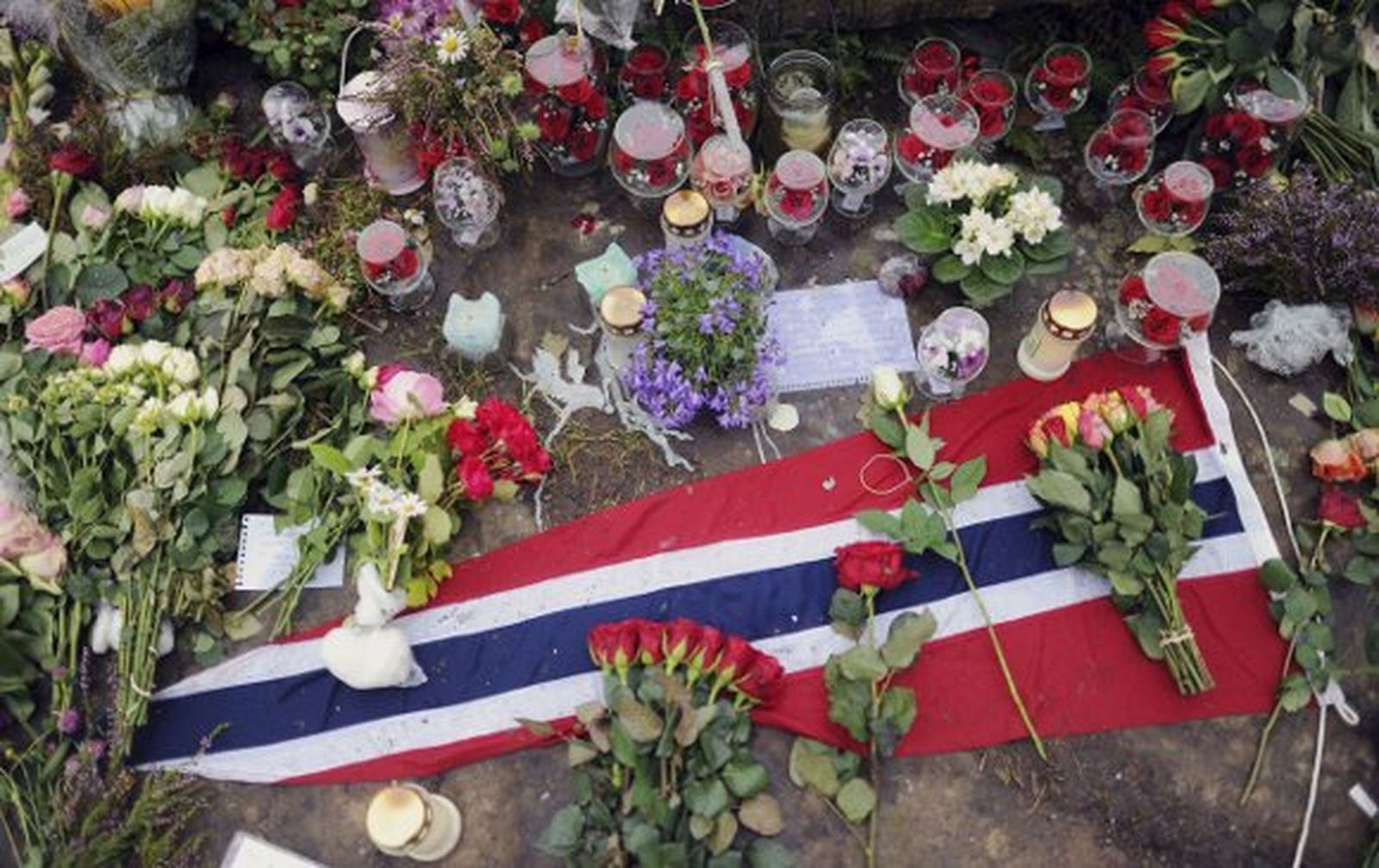 Concluyen los actos en homenaje a las víctimas de los atentados de Noruega