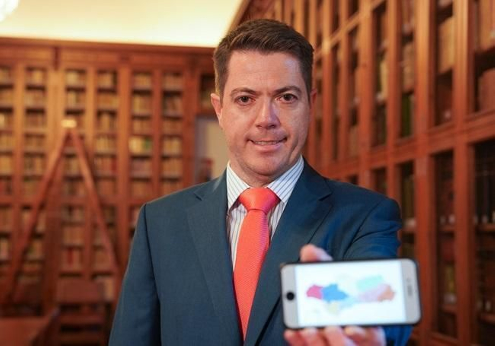 El profesor de la UGR, Alfredo Herrero de Haro, es  quien lidera este proyecto de investigación