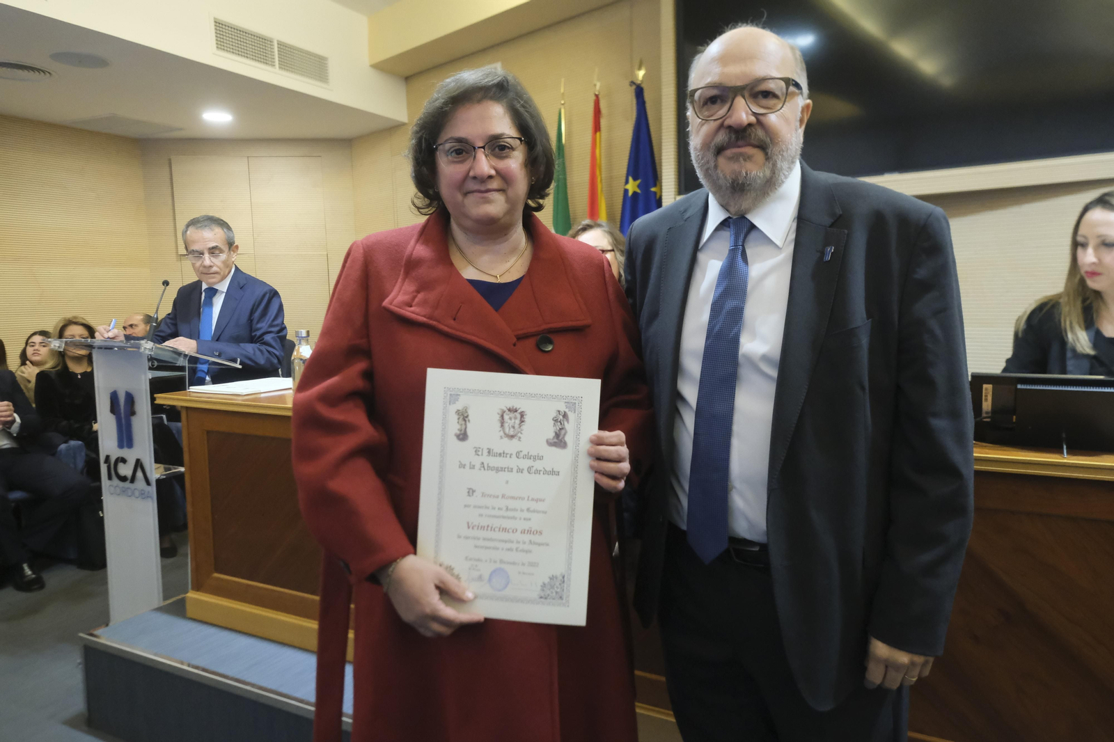 El Colegio de la Abogacía de Córdoba homenajea a sus colegiados más veteranos, en imágenes