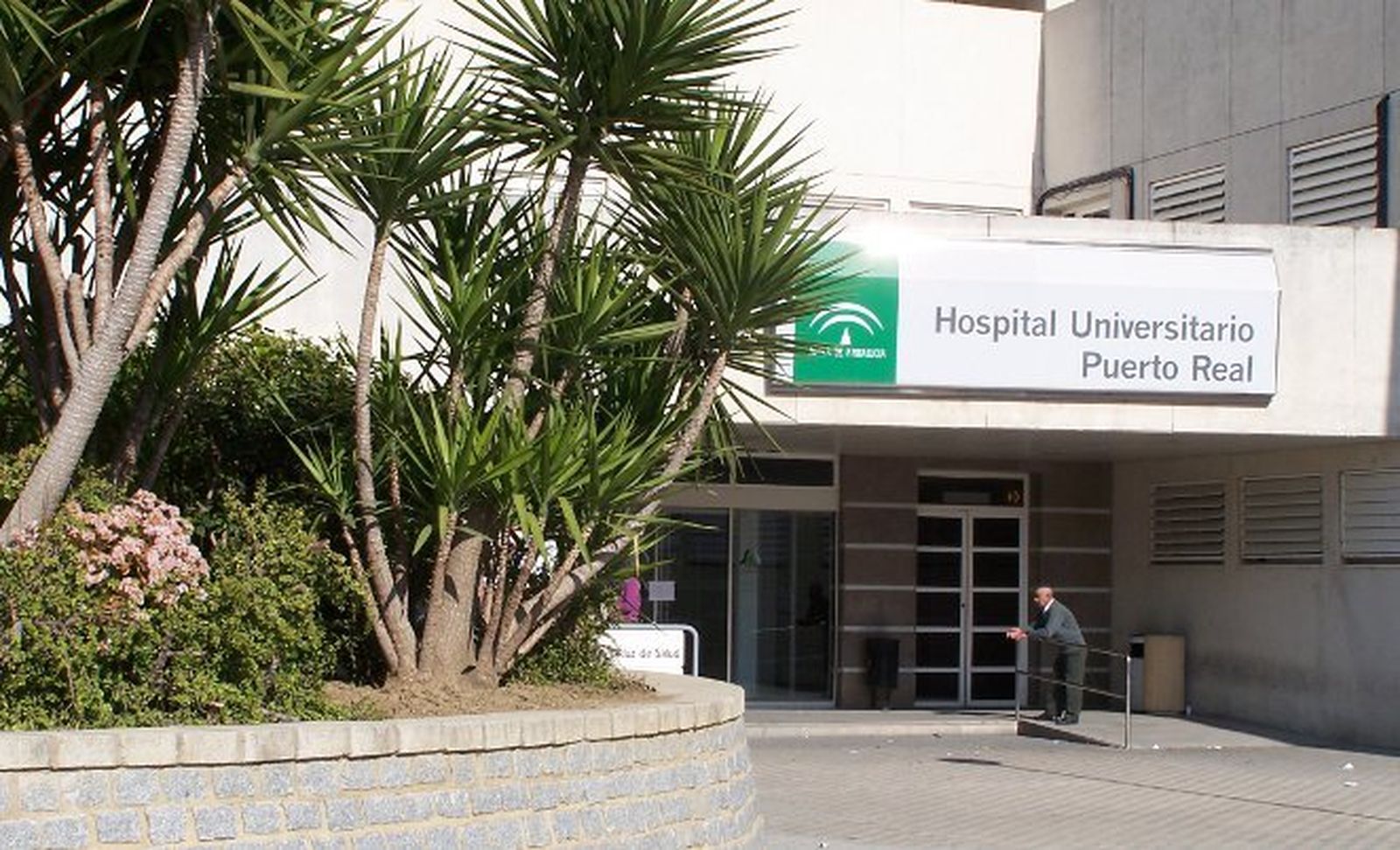 Imagen de la entrada del centro.