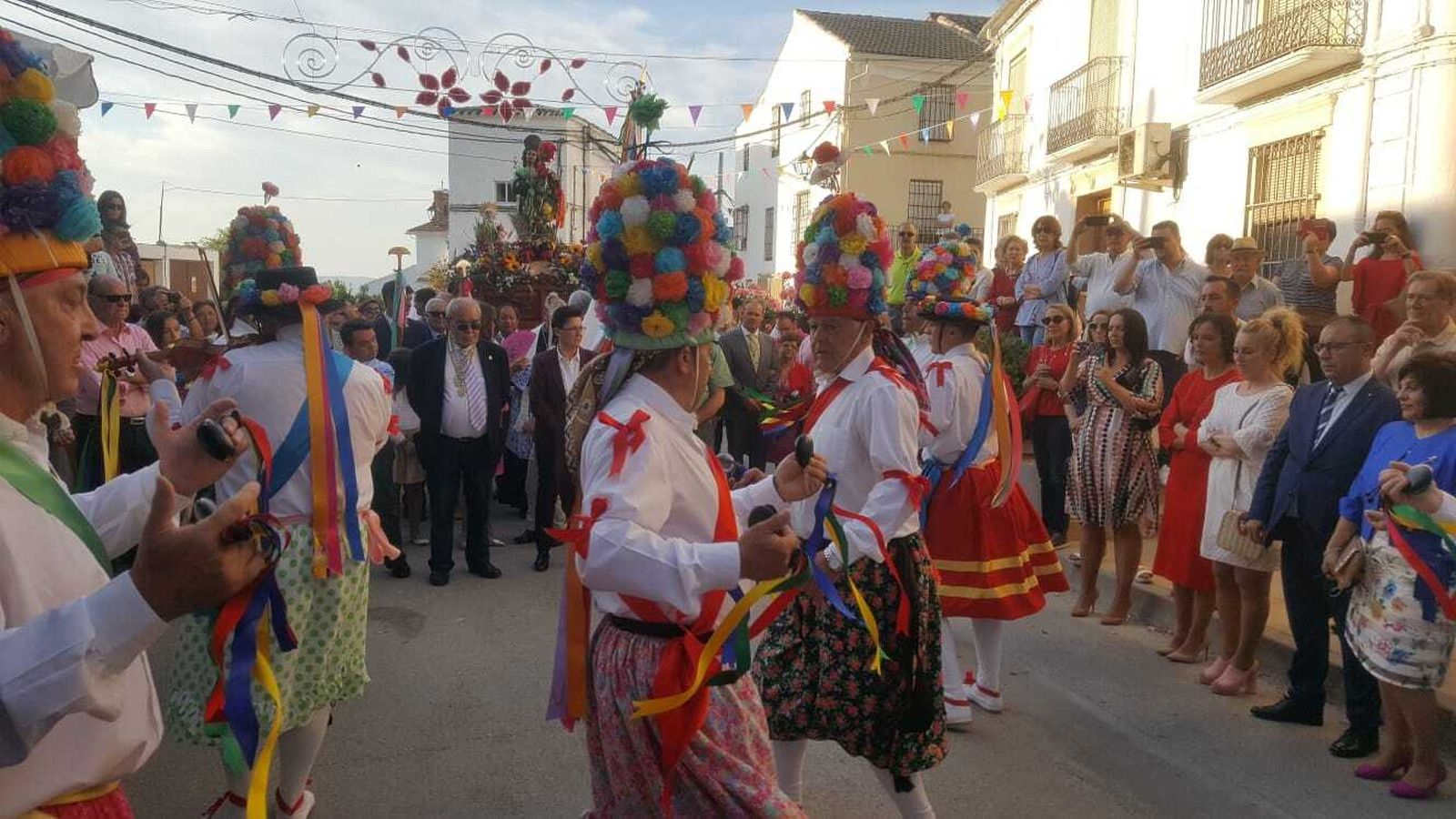 Danzantes de San Isidro en Fuente-Tójar.