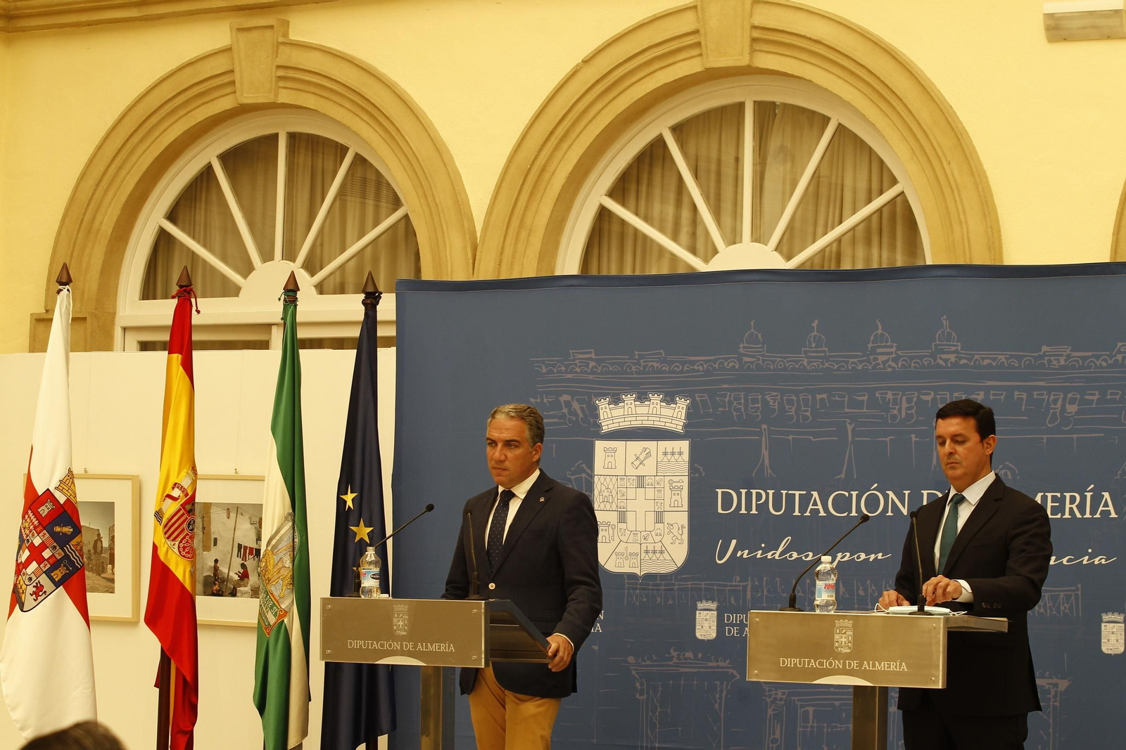 Visita del Consejero de Presidencia de la Junta de Andalucía, Elías Bendodo, a la Diputación de Almería.