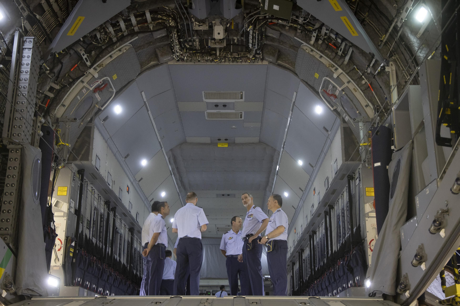 Las fotos de la visita de Felipe VI a la Maestranza Aérea de Sevilla